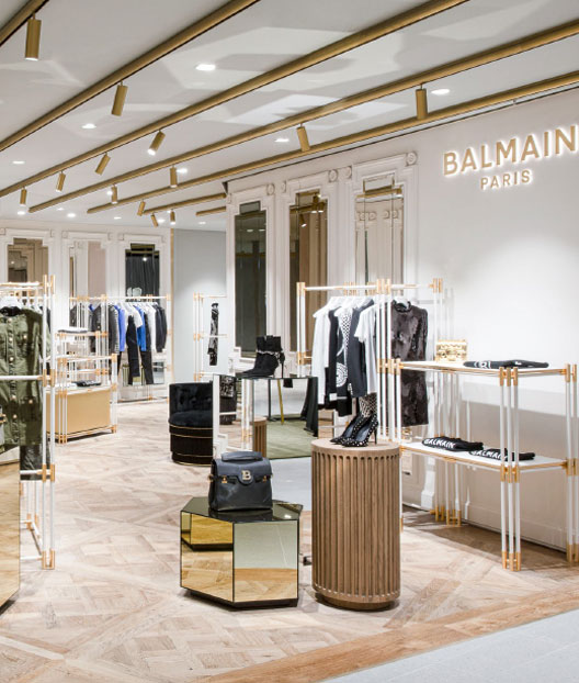 תאורה בחדר תצוגה